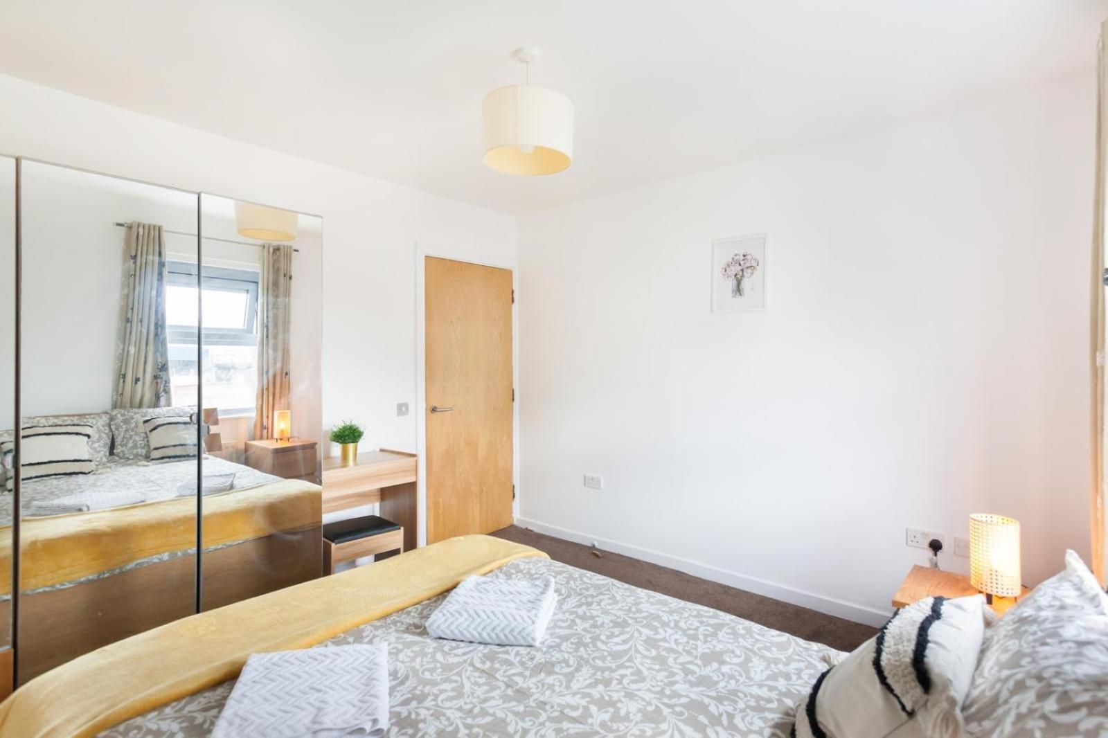2 Bed Entire Apartment *